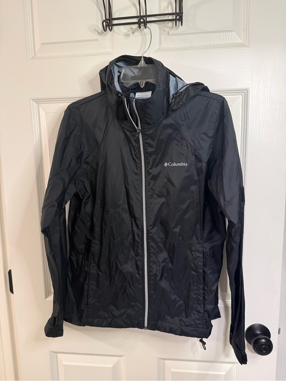 Women’s Columbia Black Hooded Windbreaker
